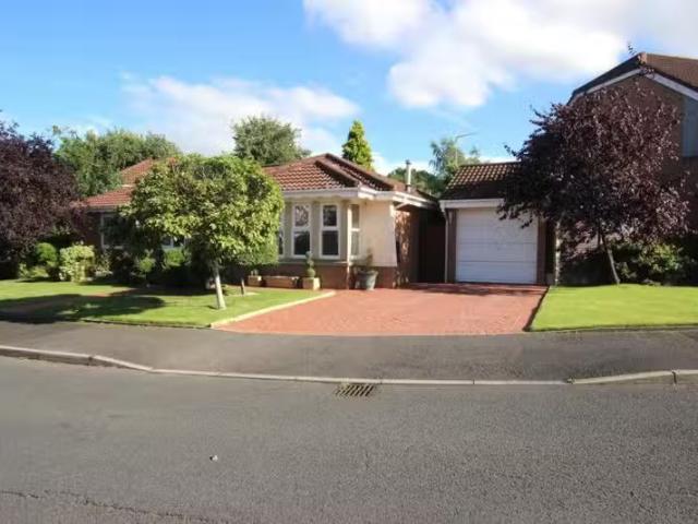 House for rent in Bradshaw, Lee Bank