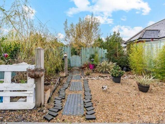 Bungalow for rent in Longfield and New Barn, Monks Orchard