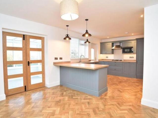 Bungalow for rent in Killinghall, North Yorkshire