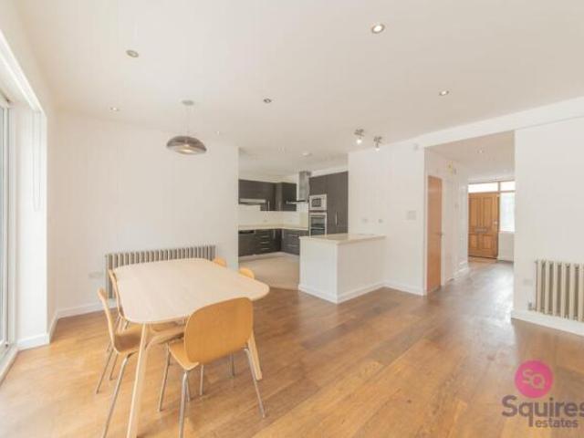 Bungalow for rent in Cat Hill
