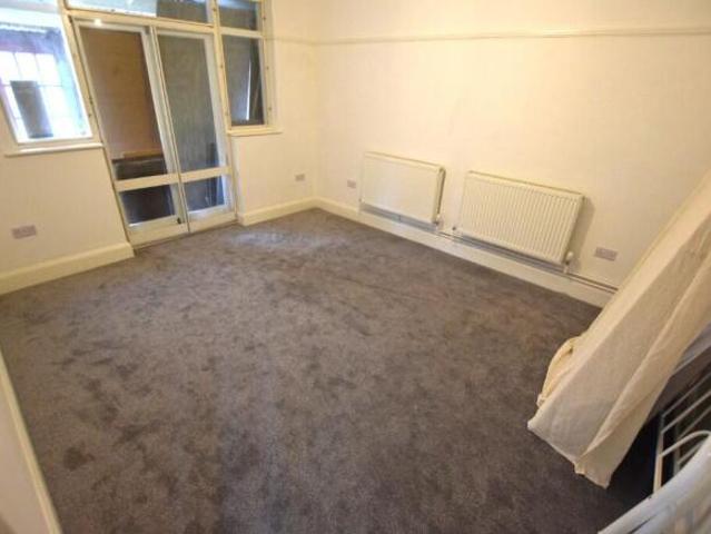 Bungalow for rent in Greater London