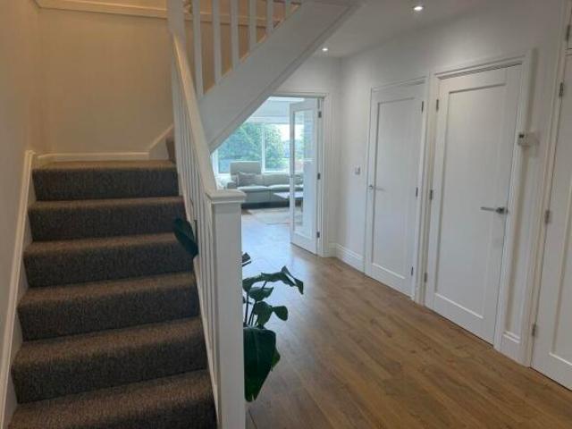 Bungalow for rent in Saltdean, Brighton & Hove