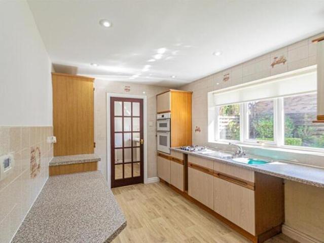 Bungalow for rent in Grappenhall, Warrington