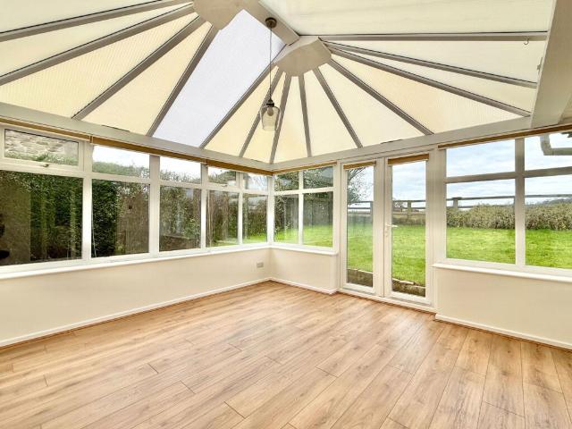 Bungalow for rent in Wentworth, South Yorkshire