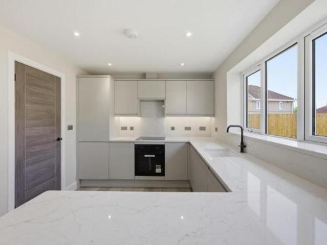 Bungalow for rent in Feckenham, City Of Bristol