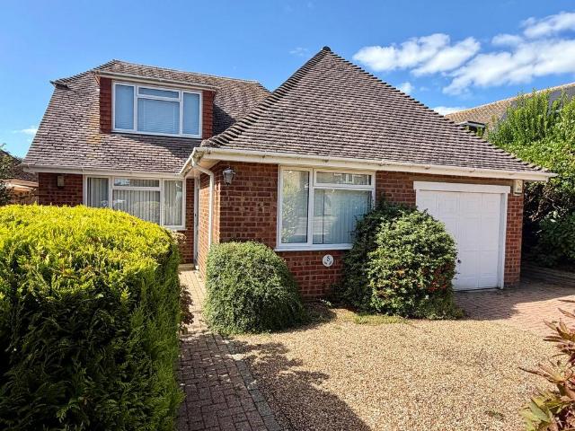 Bungalow for sale in Little Common, Heathlands