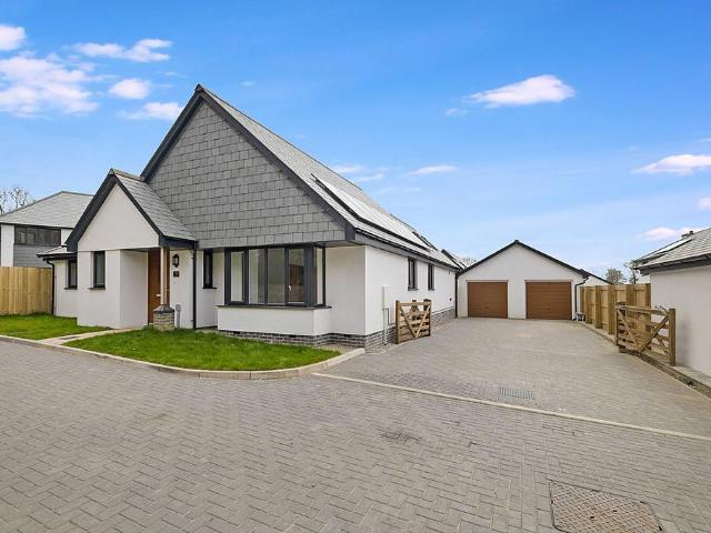 Bungalow for sale in Weir Quay, Devon