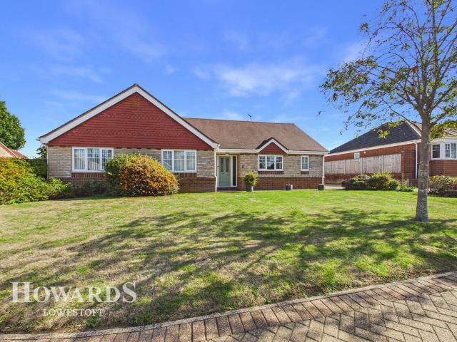 Bungalow for sale in Eastbridge, Suffolk