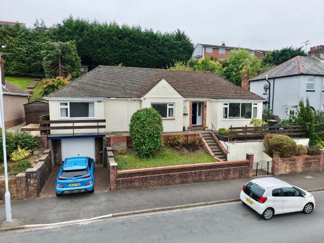 Bungalow for sale in Ladyhill, Wales