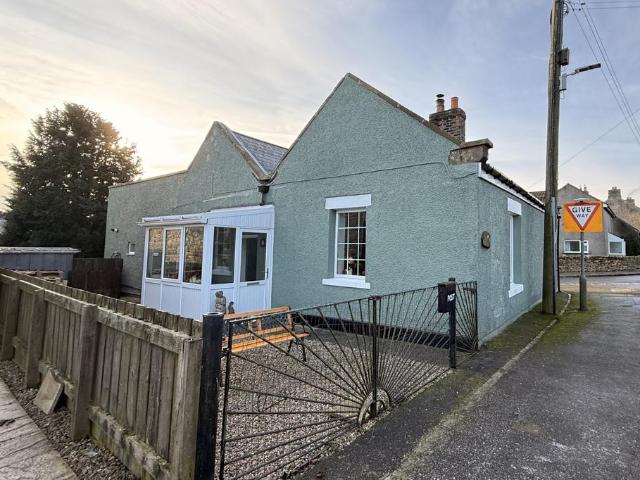 Bungalow for sale