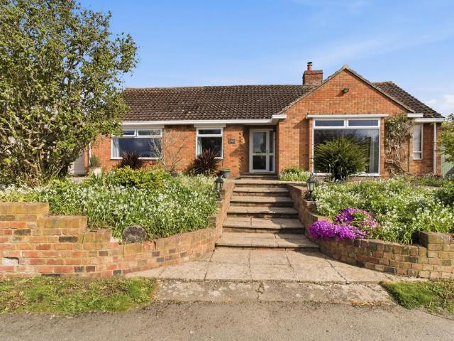 Bungalow for sale in Forthampton, Worcestershire