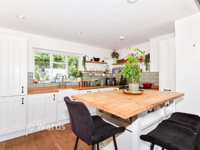 Bungalow for sale in Midway, Kent