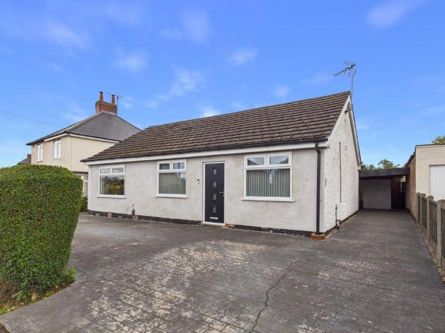 Bungalow for sale in Huthwaite, East Midlands