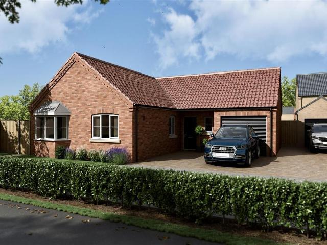 Bungalow for sale in Redenhall with Harleston, Burgh St Peter