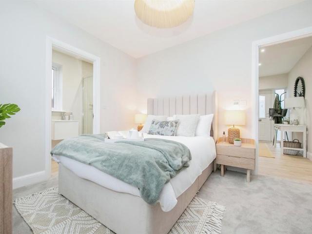 Bungalow for sale in Frinton and Walton, Dale Hill