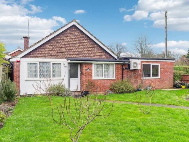 Bungalow for sale in Stipers Hill, Dunstable