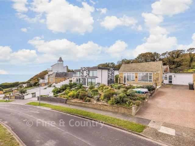 Bungalow for sale in Dumpton Gap, Thanet