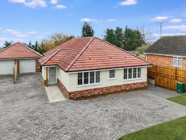 Bungalow for sale in Maldon, Essex