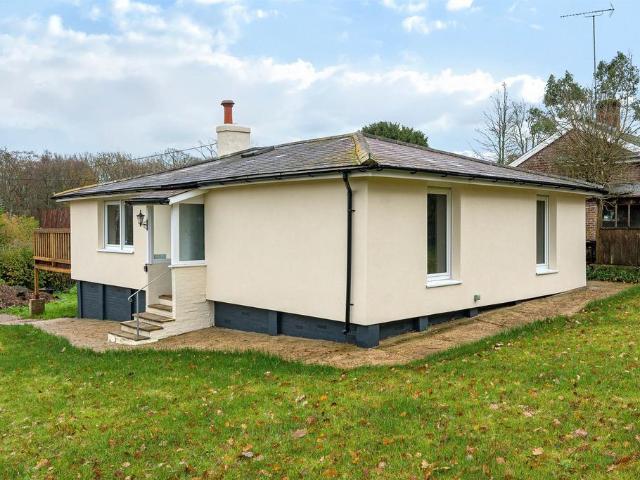 Bungalow for sale in Battle, Heathlands