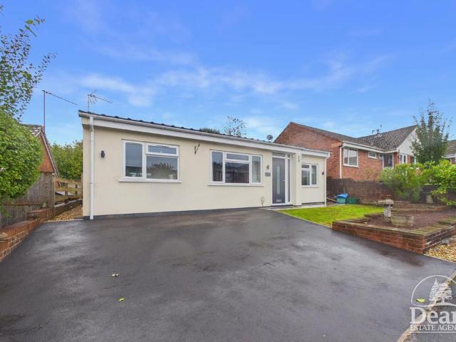 Bungalow for sale in Netherend, Forest of Dean