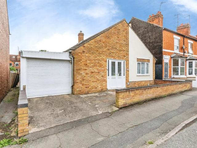 Bungalow for sale in Rushden