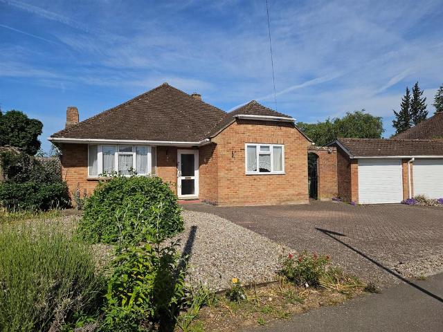 Bungalow for sale in Pachesham Park, Surrey