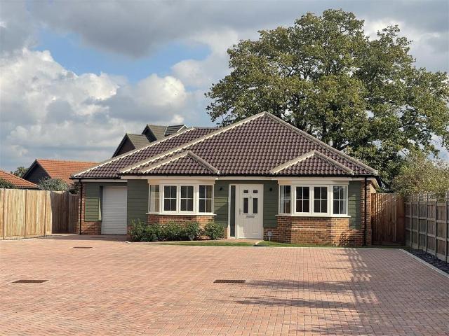 Bungalow for sale in Chelmondiston, Suffolk