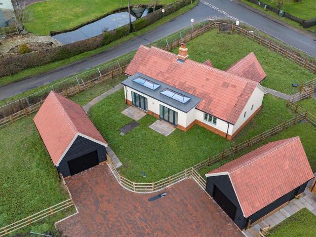 Bungalow for sale in Bedingfield, Suffolk