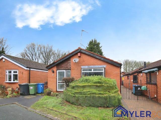 Bungalow for sale in Palacefields, Halton