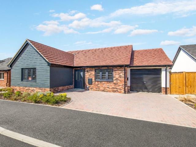 Bungalow for sale in Eastbridge, Suffolk