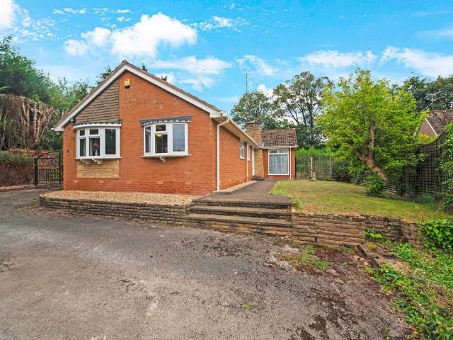 Bungalow for sale in Tettenhall, West Midlands