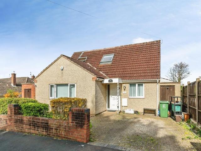 Bungalow for sale in Repton Grange, Feckenham