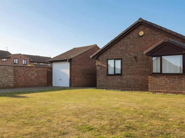 Bungalow for sale in Stokesby, Norfolk