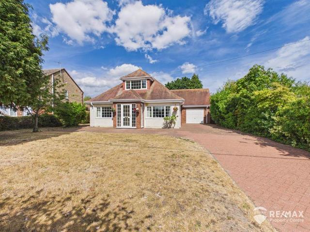 Bungalow for sale in Little Oakley, Dale Hill