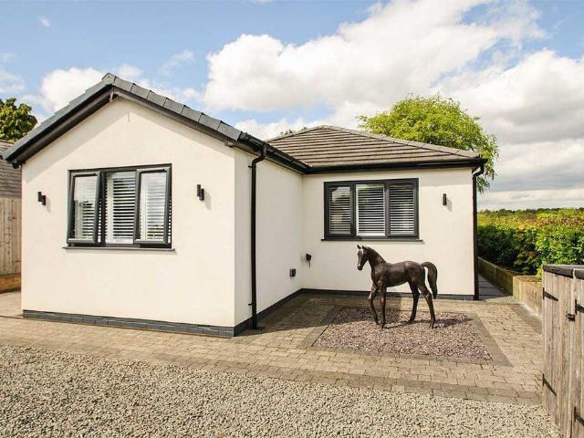 Bungalow for sale in Chadsmoor, Staffordshire