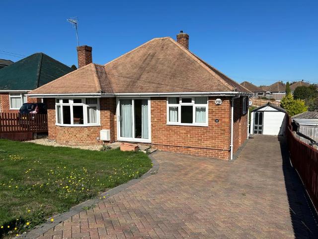 Bungalow for sale in Hollybank, New Forest