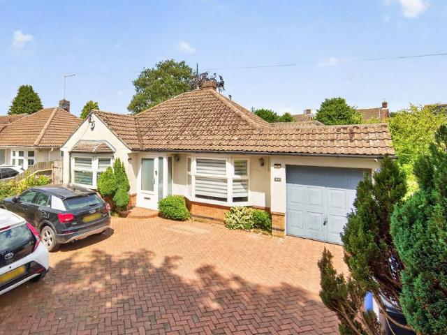 Bungalow for sale in Leisure Village, Kettering