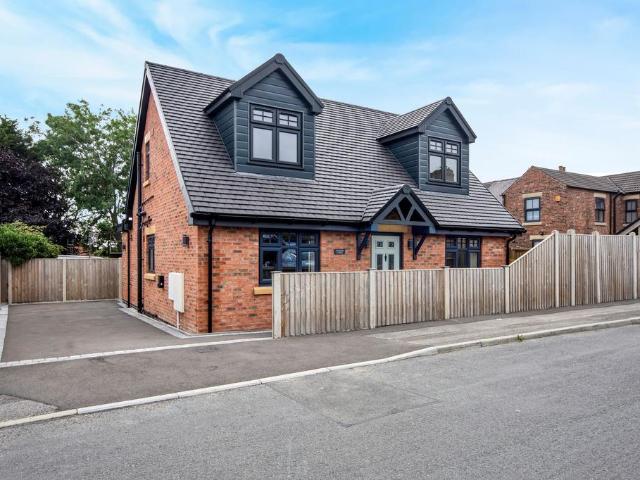 Bungalow for sale in Aldercar and Langley Mill CP, Kedleston
