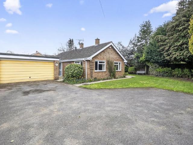 Bungalow for sale in Bedford