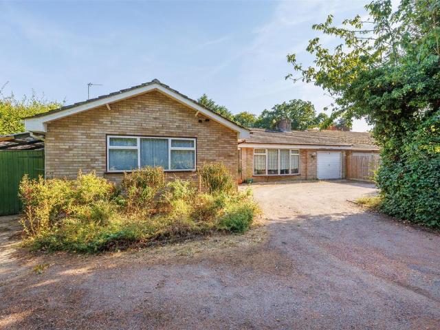 Bungalow for sale in Eastbridge, Suffolk
