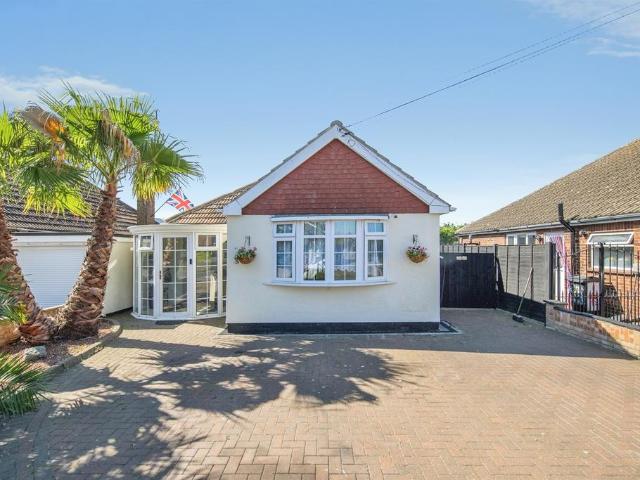 Bungalow for sale in Dale Hill, Essex
