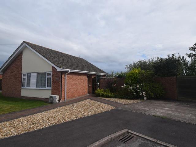 Bungalow for sale in Otterhampton, Combwich