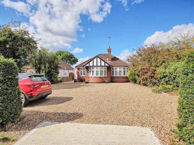 Bungalow for sale in Colliers End, Hertfordshire