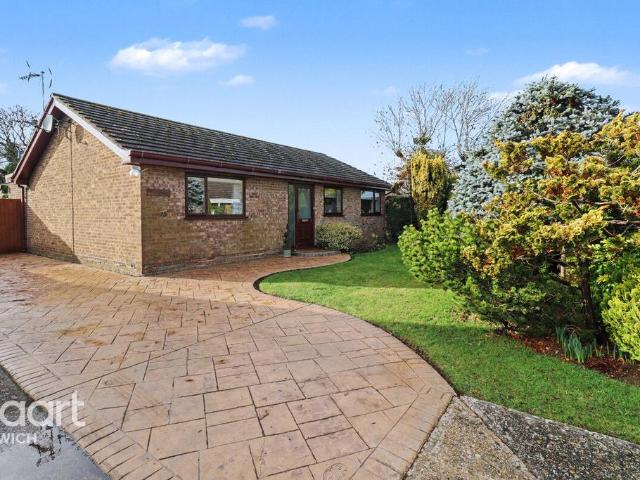 Bungalow for sale in Chelmondiston, Suffolk