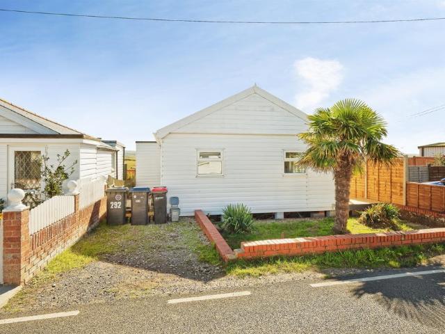 Bungalow for sale in The Bridge, Kent
