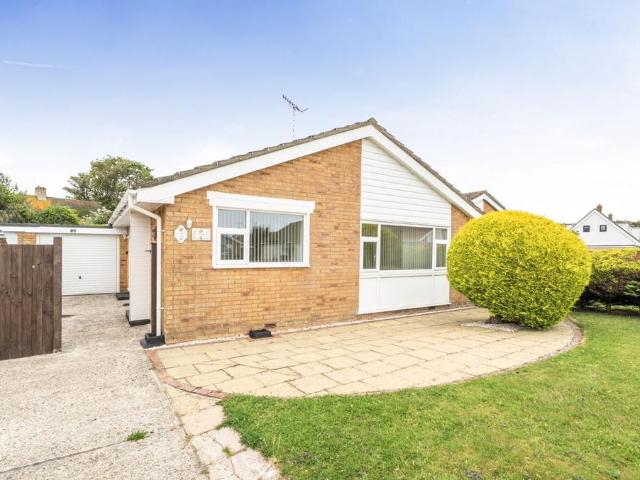 Bungalow for sale in Felpham, Clapham