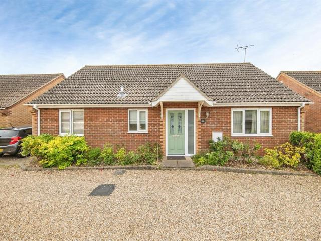 Bungalow for sale in Brightlingsea, Dale Hill