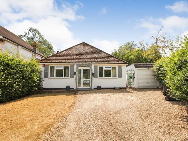 Bungalow for sale in London Borough of Croydon, Greater London