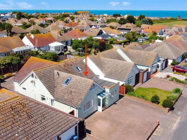 Bungalow for sale in Palm Bay, Acol