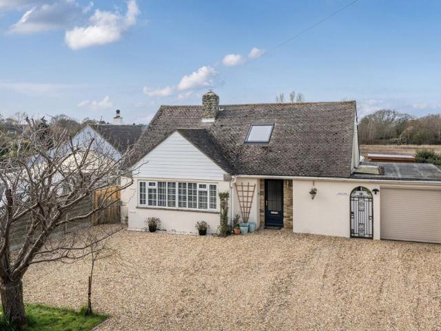 Bungalow for sale in Littlecote, West Sussex